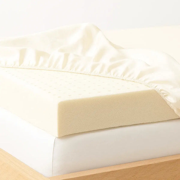 Organic cotton crib mattress protector—GOTS certified, breathable, plastic-free