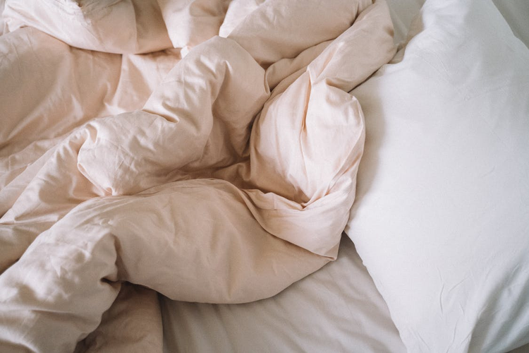 How To Whiten A Yellowed Down Comforter? 7 Easy Steps Organic Textiles