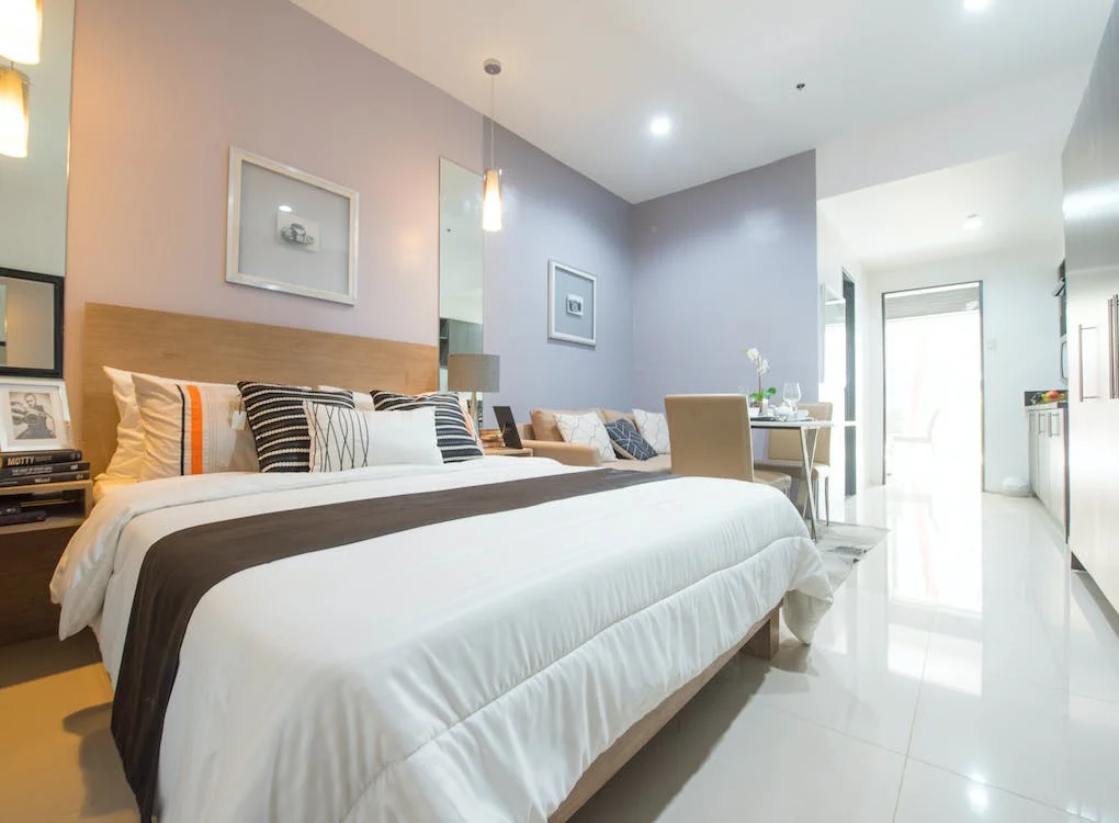 How Long Do Down Comforters Last? Handy Tips For Guys! Organic Textiles